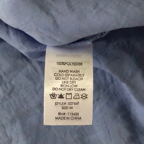 NWT boutique top 💙 - Picture 5 of 7